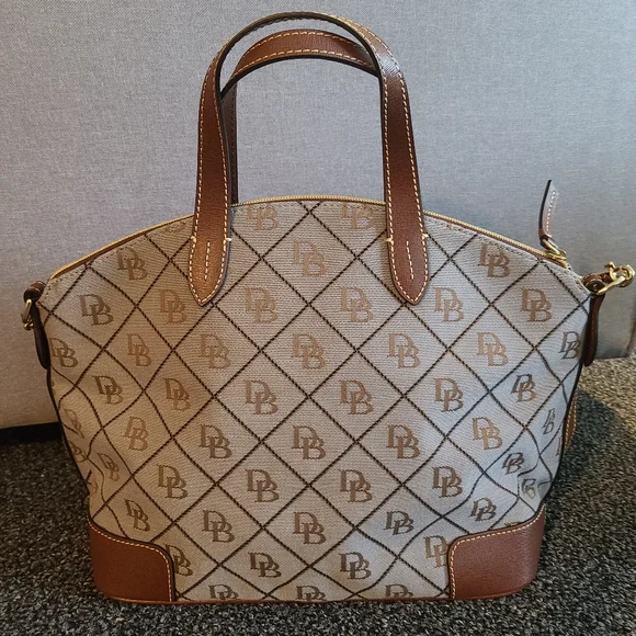 Dooney & Bourke Large Gabriella Bag - Picture 2 of 10